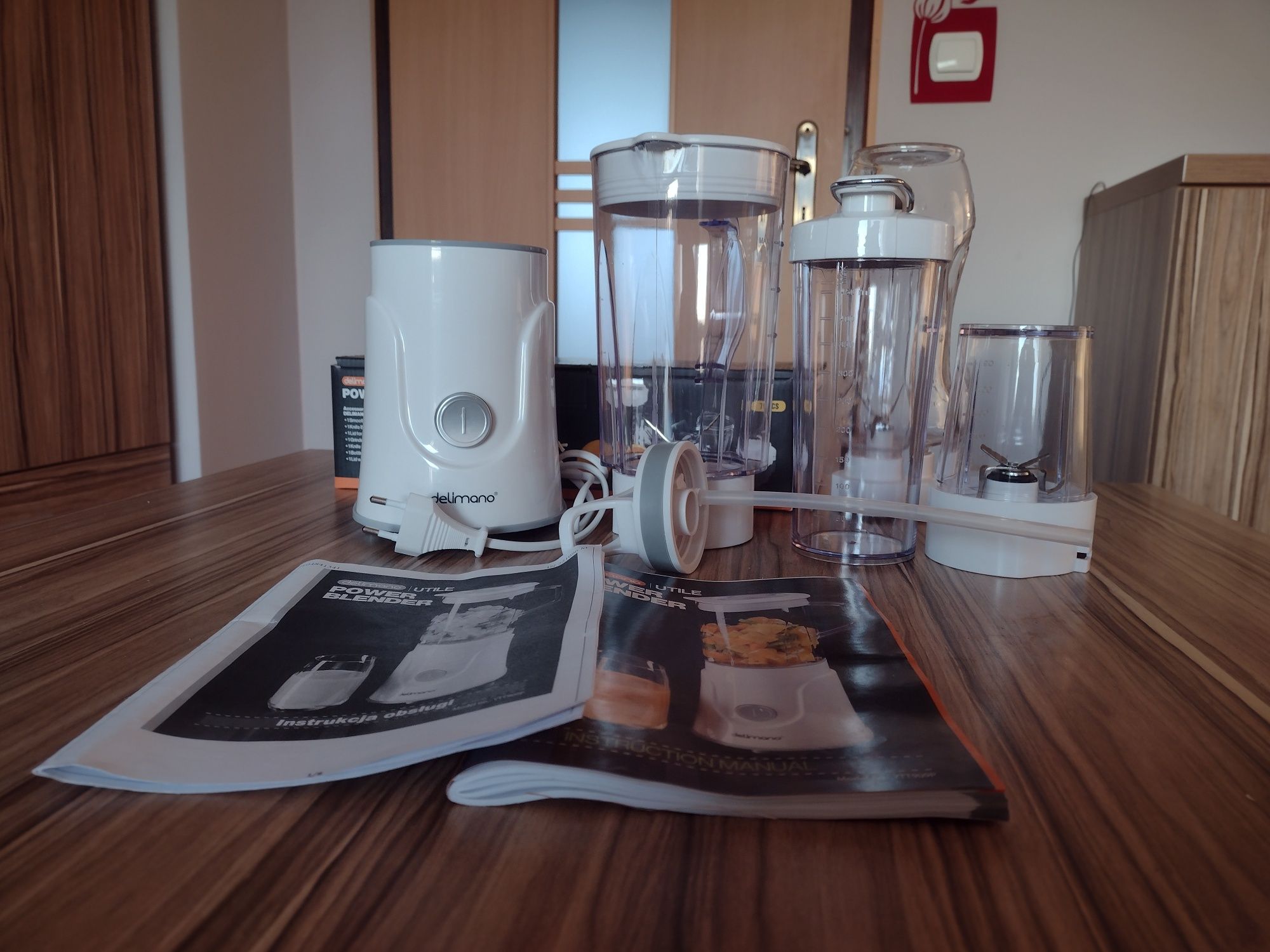 Blender + akcesoria DELIMANO