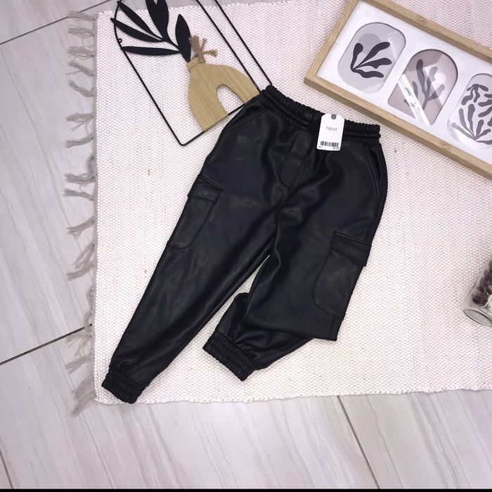 Продам штани на дівчинку