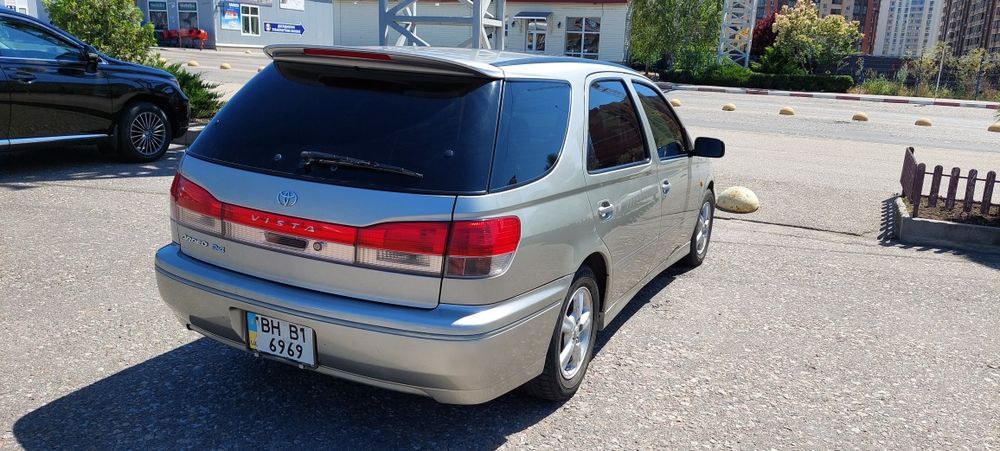 Toyota Vista Ardeo 1998