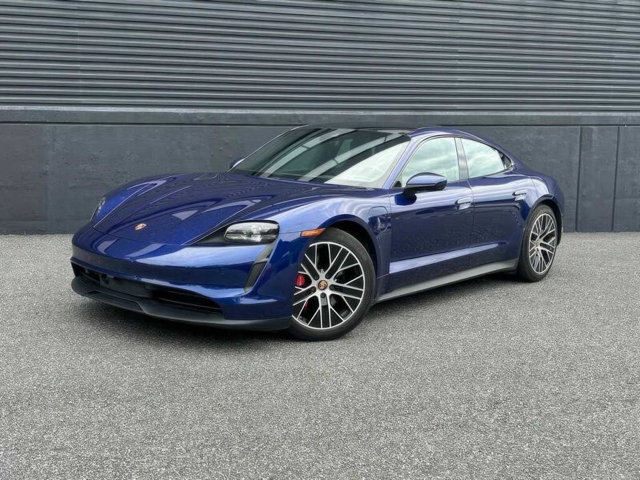Porsche Taycan 4S      2020