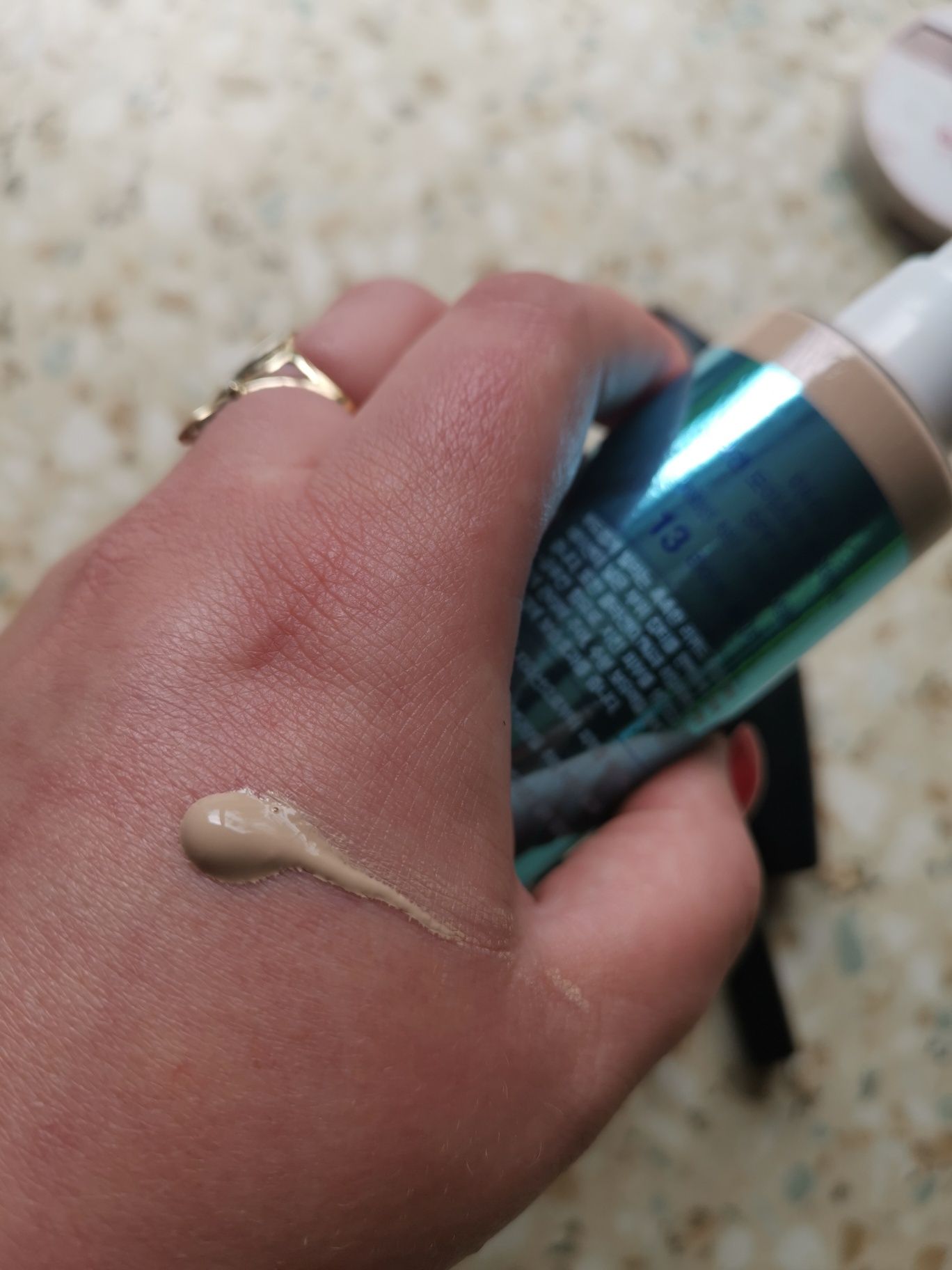 Тональный крем Collagen туш и подарки