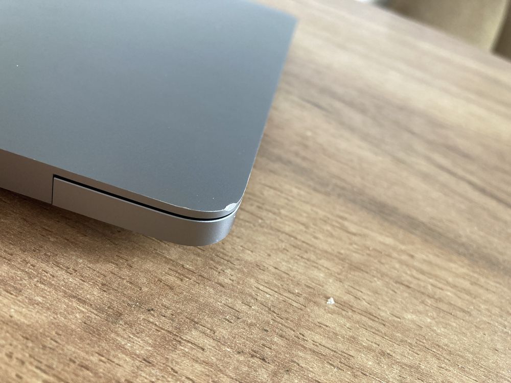 MacBook Air, Retina, 13”, 2020, 1,1 Двоядерний Intel Core i3, 8 Gb