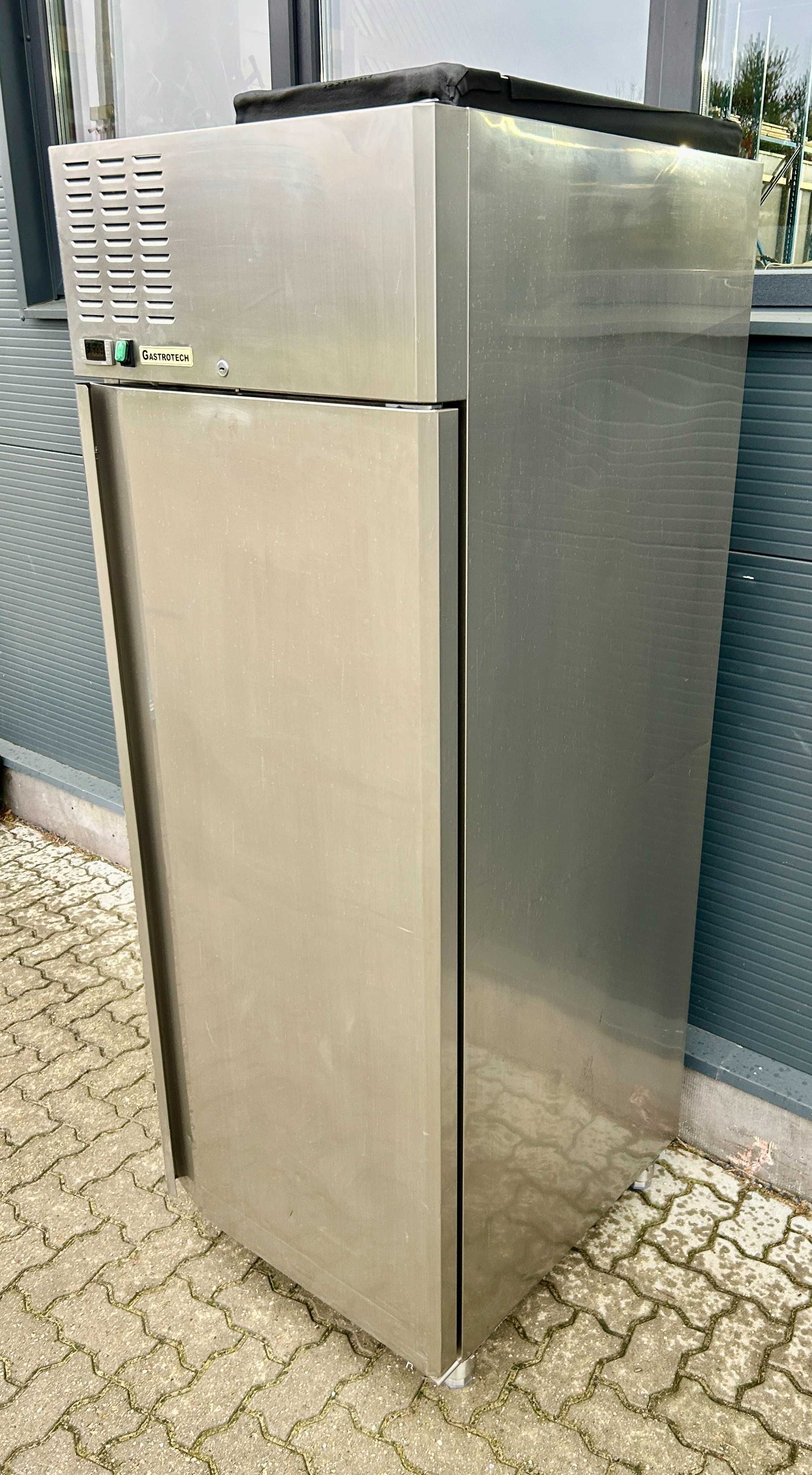 SZAFA CHŁODNICZA 610L GASTROTECH Lodówka Chłodziarka Chłodnia 75cm