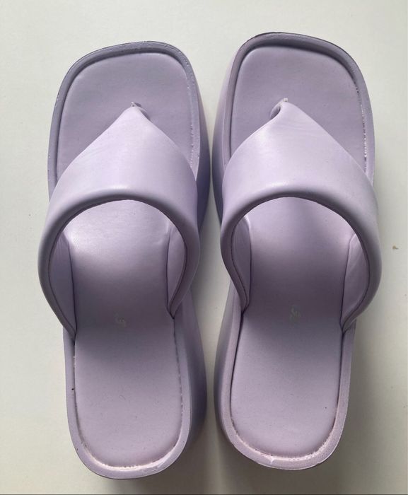 Летние шлепанцы на платформе!