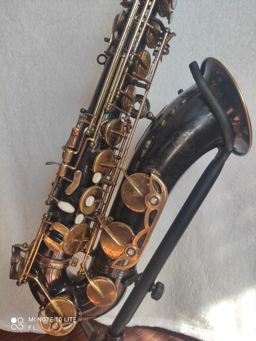 Saxofone tenor raro