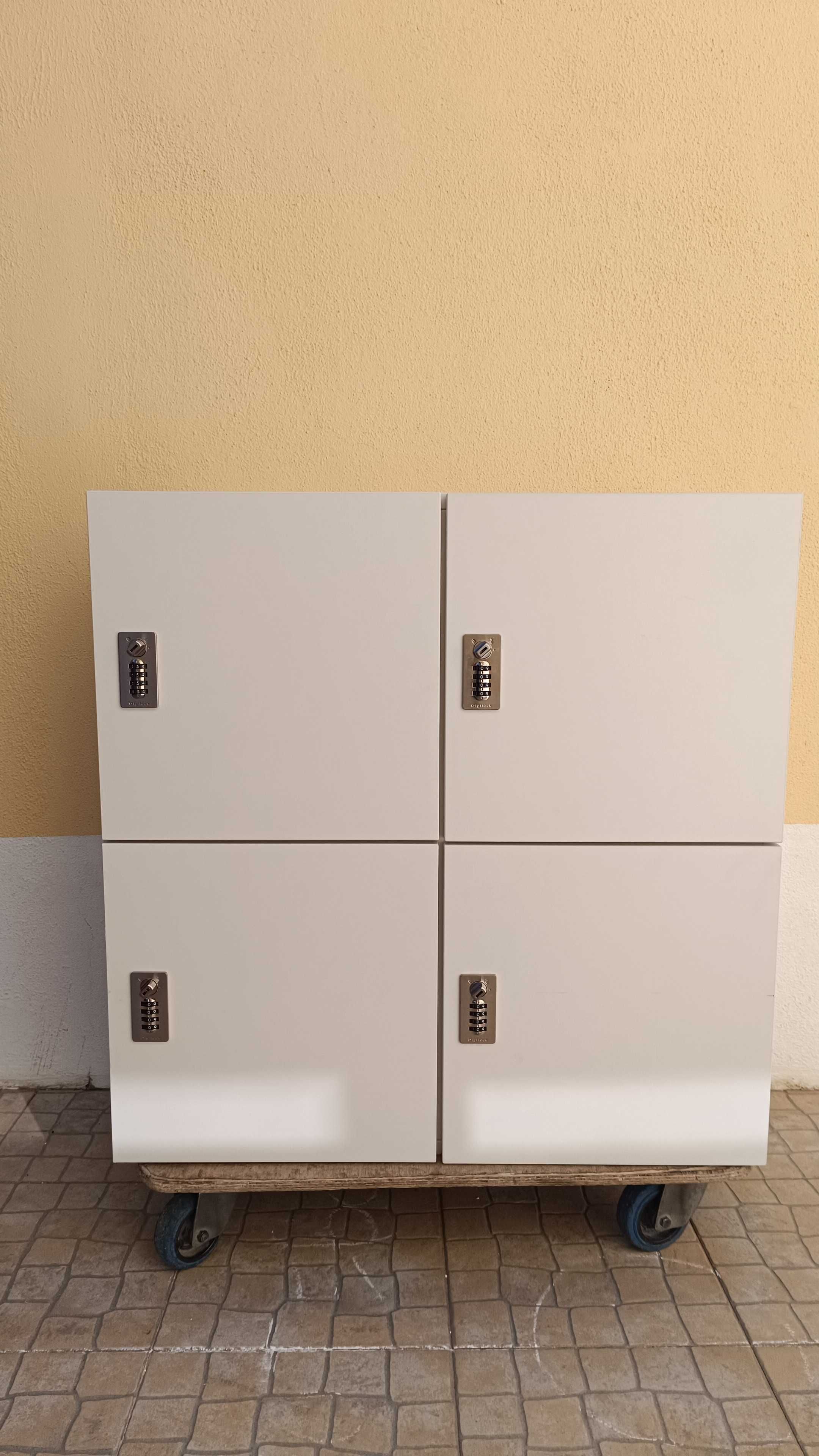 Armário cacifo com código