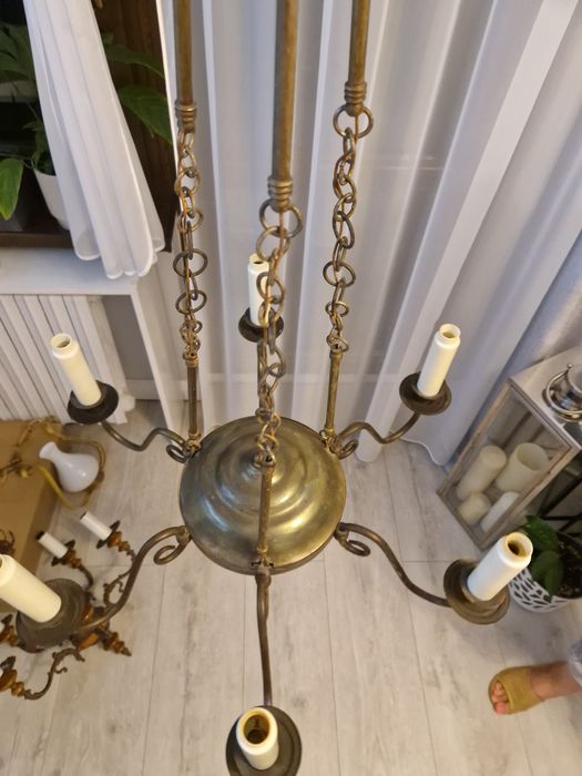 Stary mosiężny sześcioramienny żyrandol