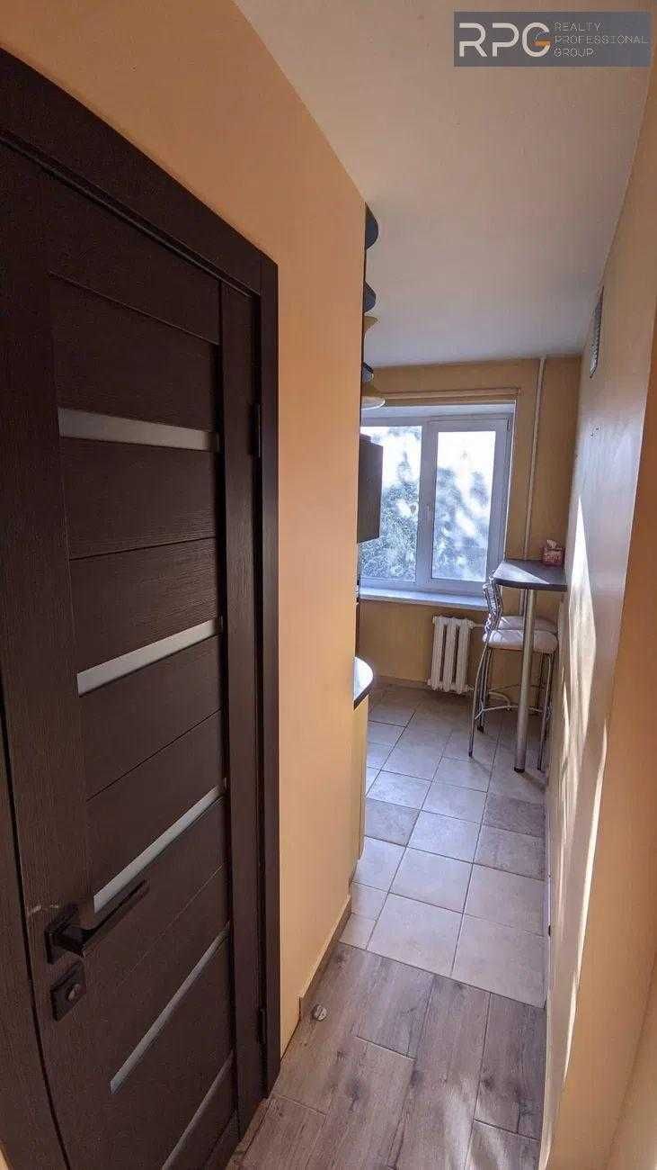 Продам 2к квартиру Печерськ Лобораторний пр. 4, метро Палац України
