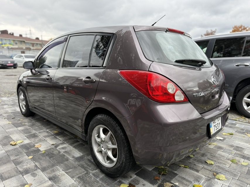 Продам Nissan Tiida  1.6i Automat 2008.