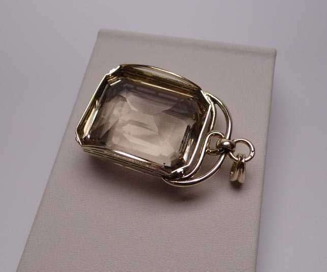 Art deco okazały kwarc dymny 92,5 ct. Srebro złocone.