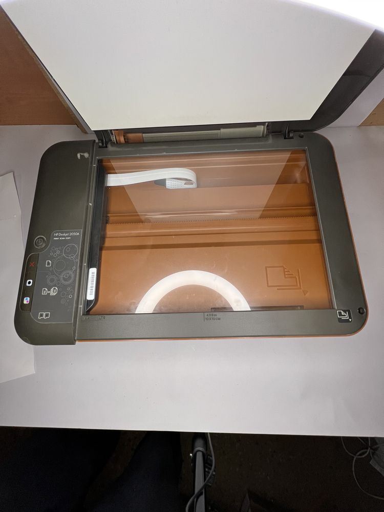 HP DeskJet 2050 (CH350C) + USB cable