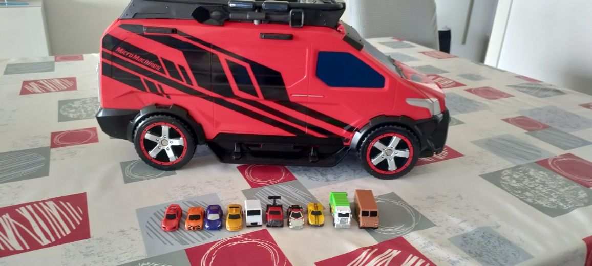Carrinha Micro Machines com carros