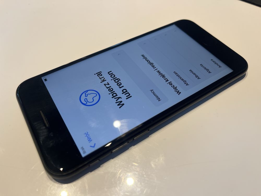iPhone SE 2020 Ładny stan