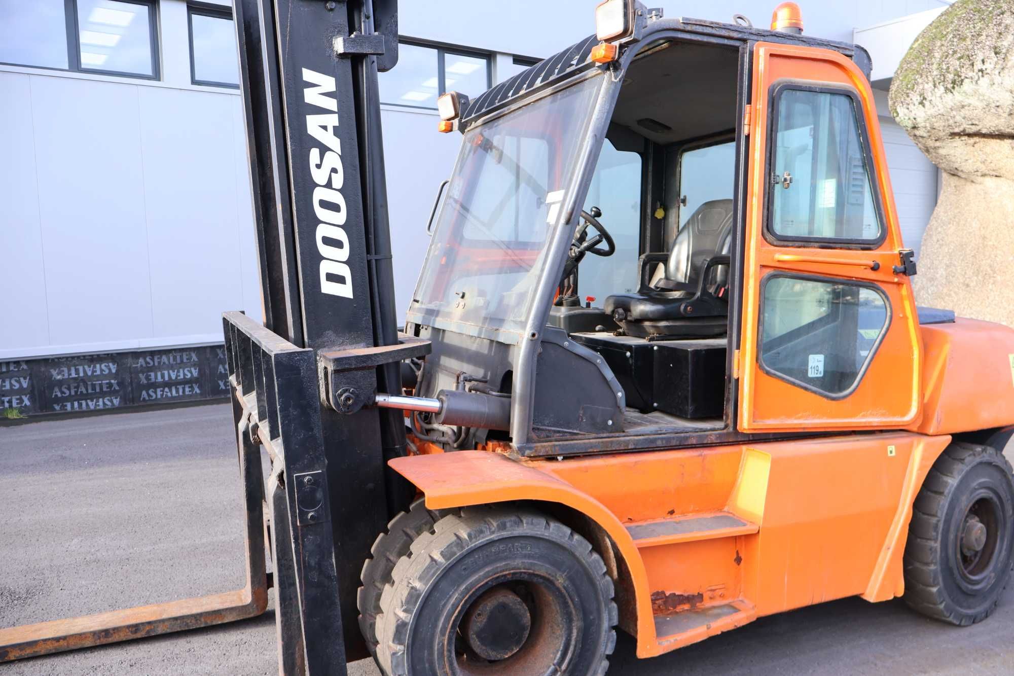 Empilhador DOOSAN D70S 7Ton