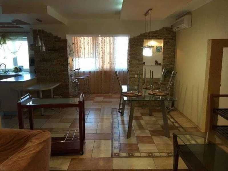 Постачальник: Місто: Київ Метро Харківська Позняки 1500 грн.-4-555.biz.ua