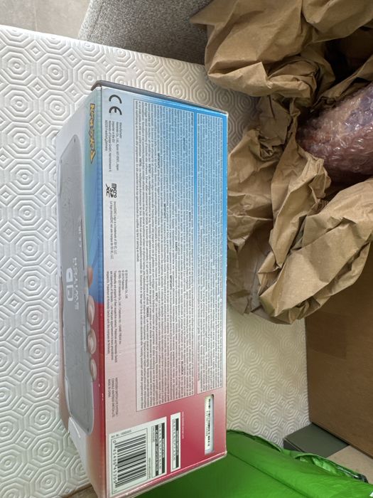 Nintendo Switch Lite Edicão Especial Pokémon