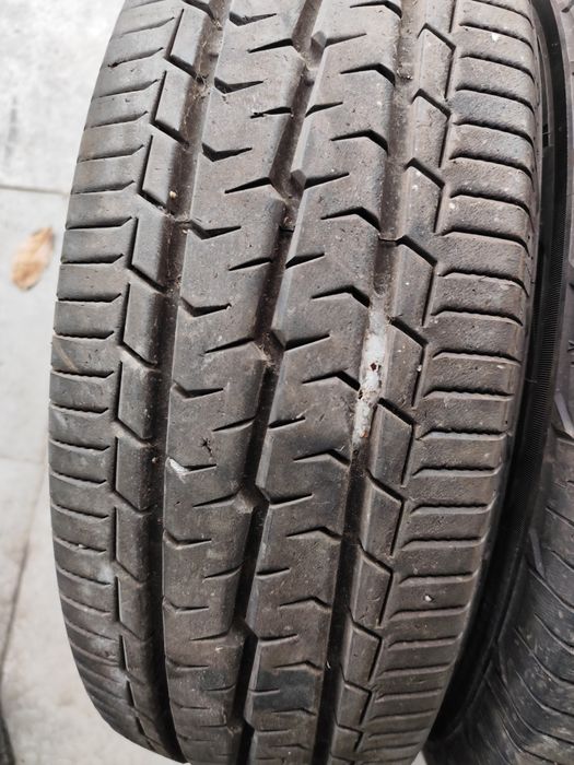 Pneus 205/70r15C Toyo 95% piso