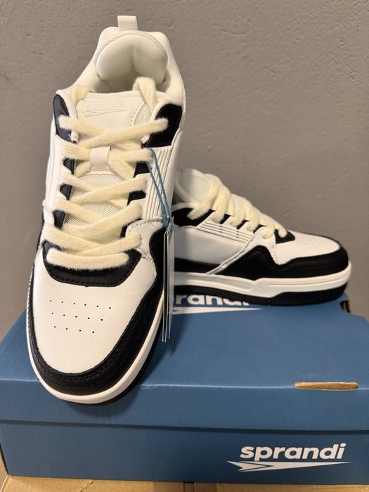 Czarno białe  sneakersy