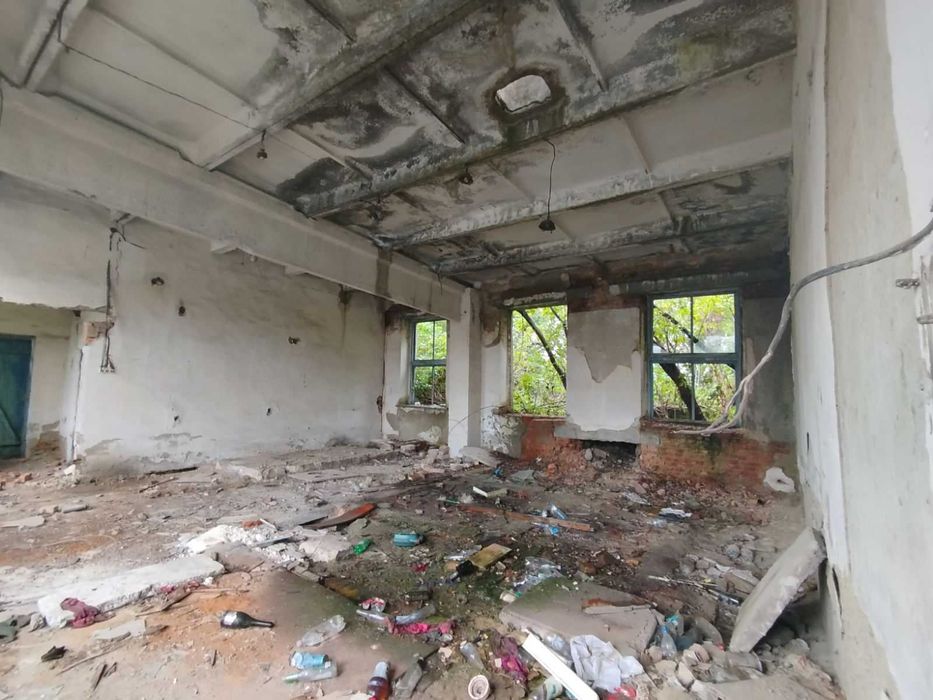 Будівля з усіма комунікаціями, площею 846,3 кв.м, Хмельницька обл.