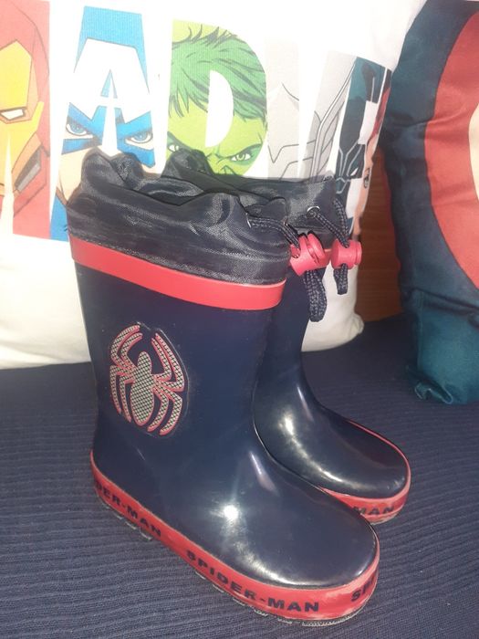 Sapatilhas, pantufas e galochas spiderman. Tamanho 26