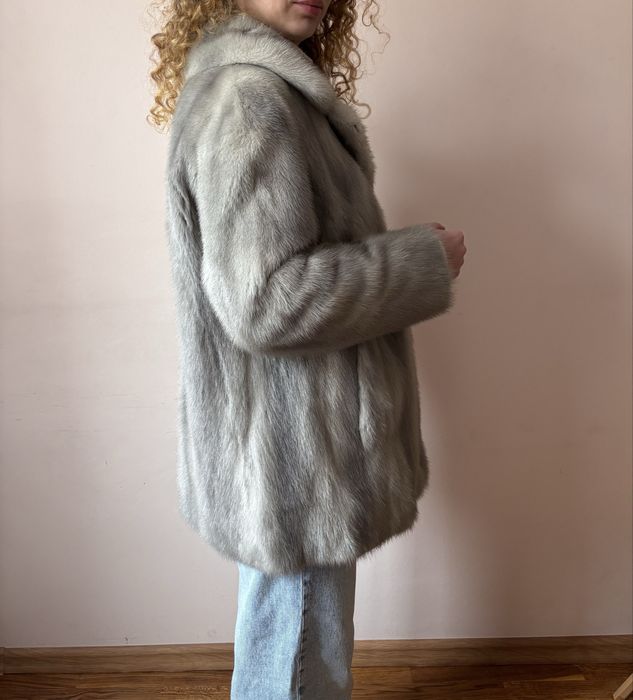 Продам блакитну норкову шубу (розмір S)