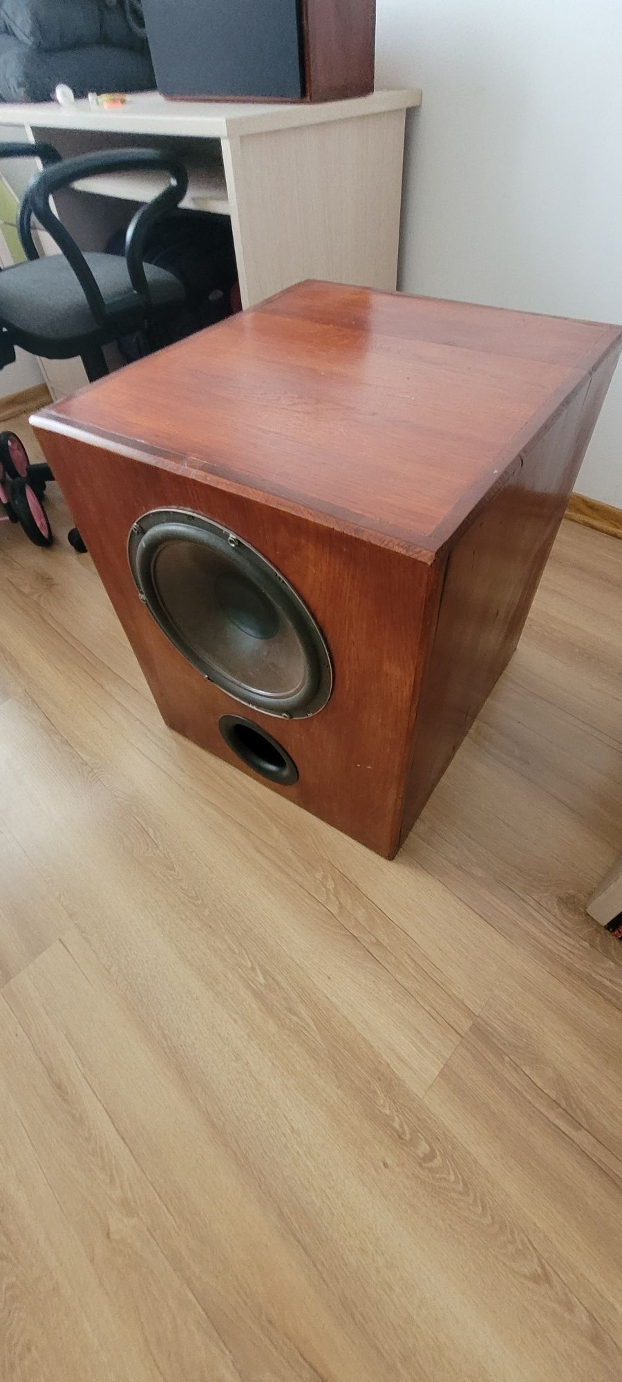 Subwoofer głonśnik aktywny