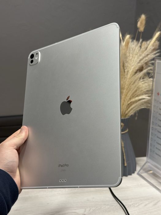 iPad Pro 13” 256gb Silver M4 . Wi-Fi + LTE (підтримка сім)