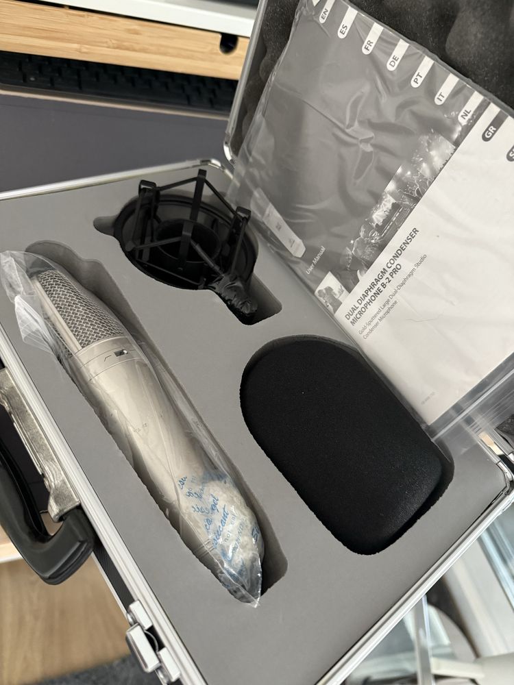 Microfone bheringer B-2 pro como novo