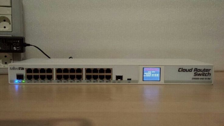 MikroTik CRS125-24G-1S-RM — керований гігабітний комутатор/роутер