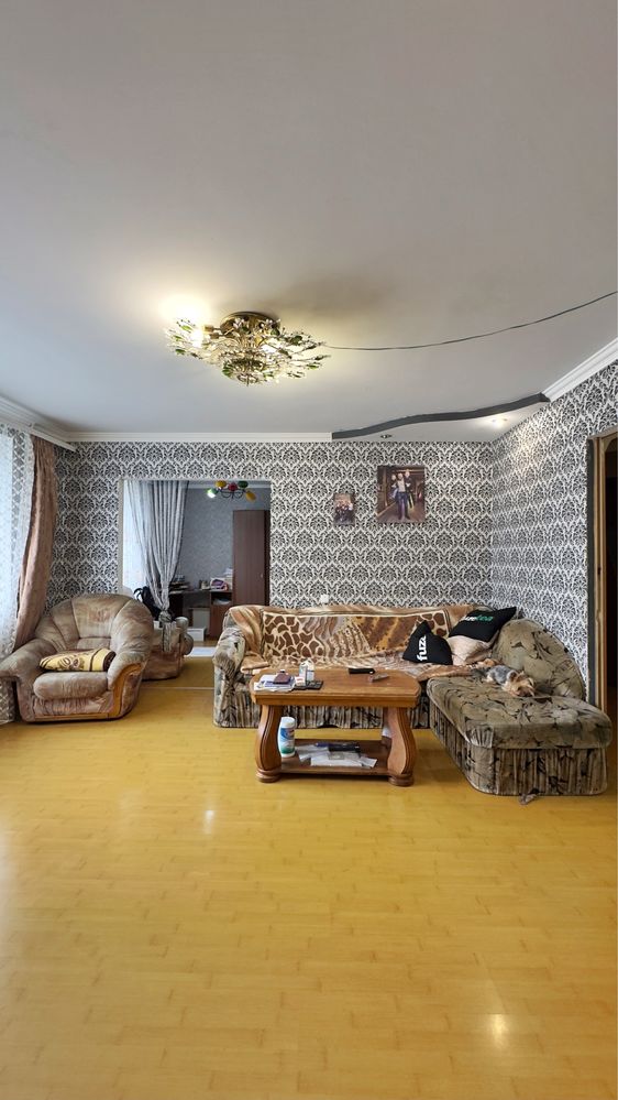 4-х кімнатна, Центр міста