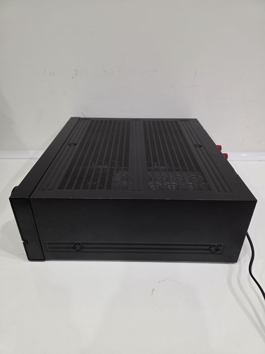 Ceniony wzmacniacz stereo Pioneer A-656.