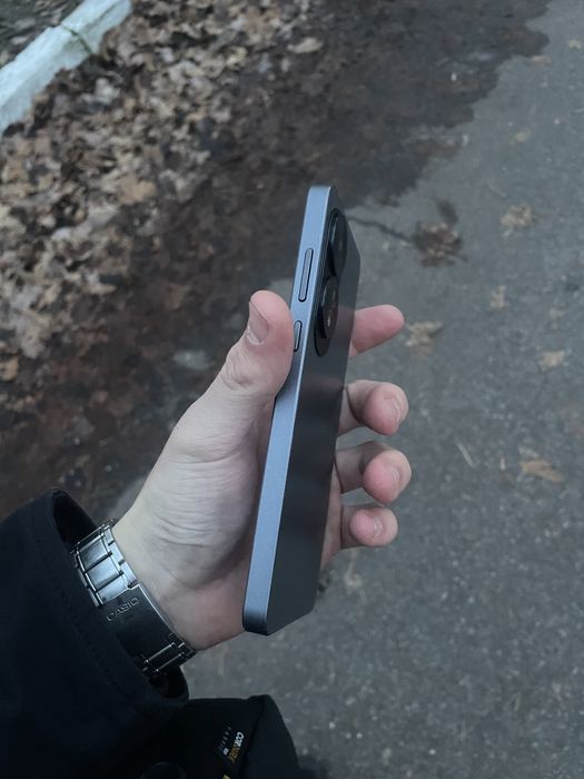 продам телефон повністю новий/коробка заводська плівка/смартфон