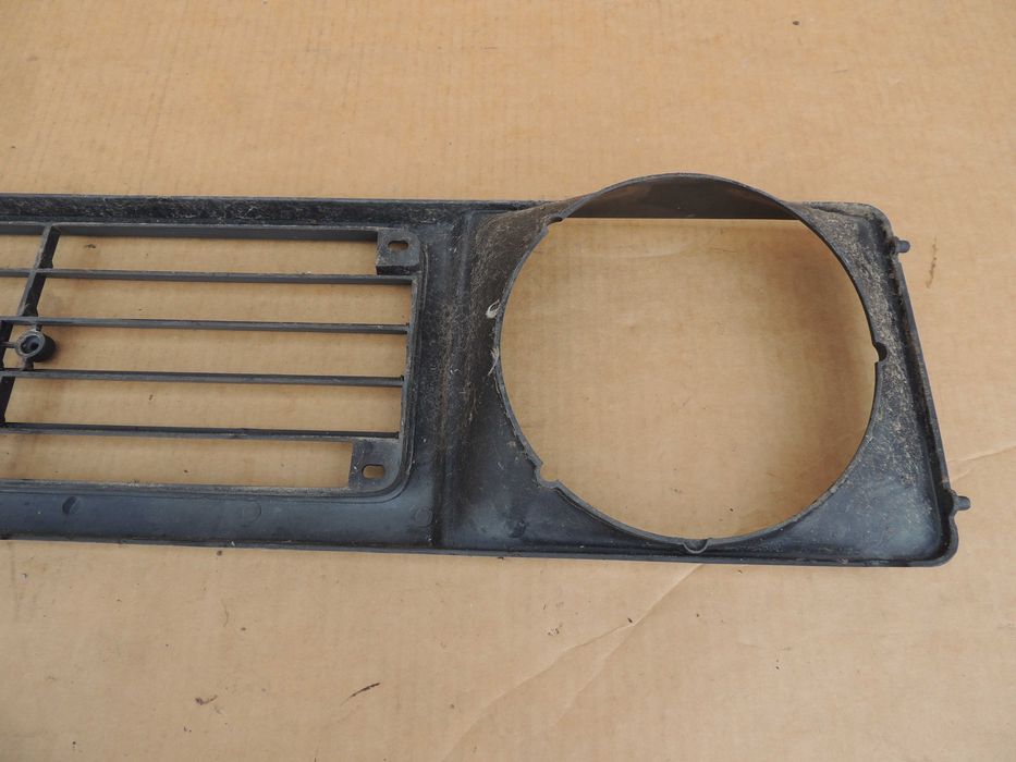 Atrapa chłodnicy okular grill Suzuki Samurai Samuraj 84,85,86-90 SJ413