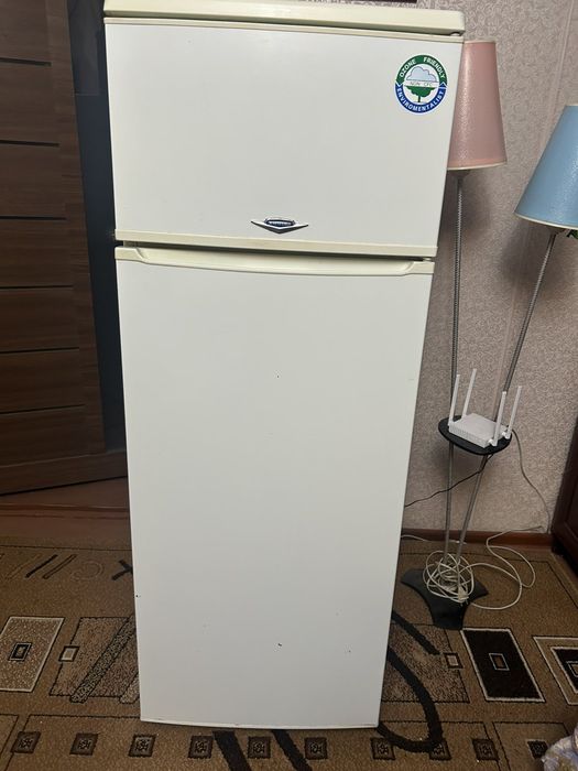 Холодильник Reinford