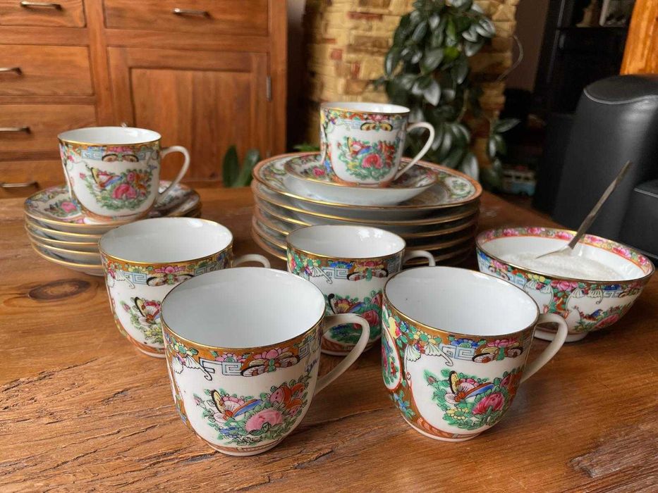 6 filiżanek spodeczki talerzyki deserowe porcelana  Chiny