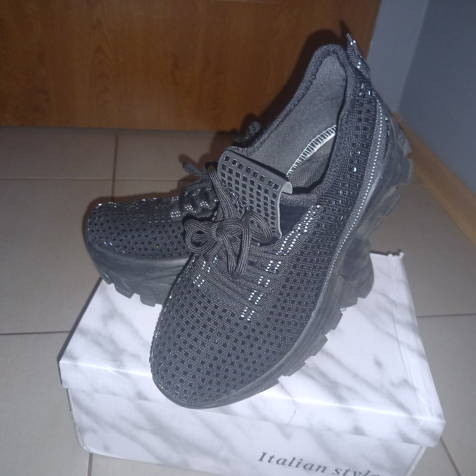 Buty snakersy adidasy blink blink jak nowe 37