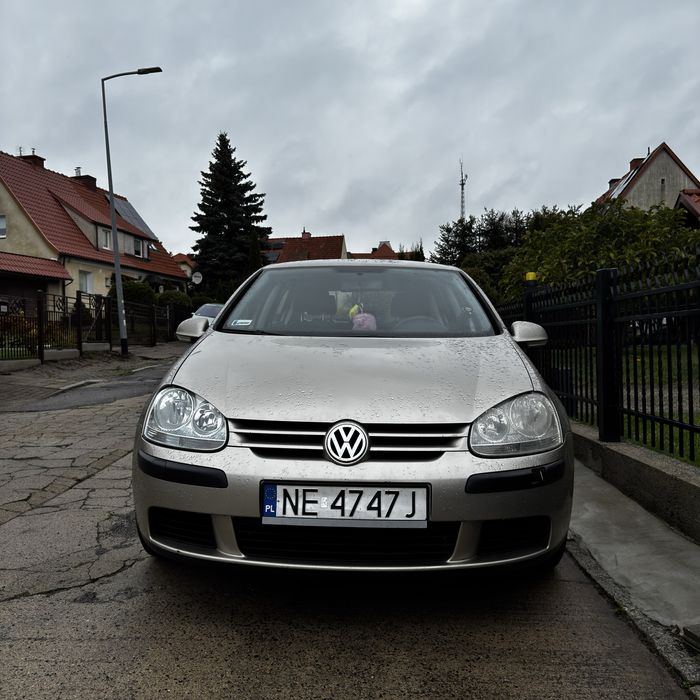 Volkswagen Golf V 1.4 FSI 90KM 2004