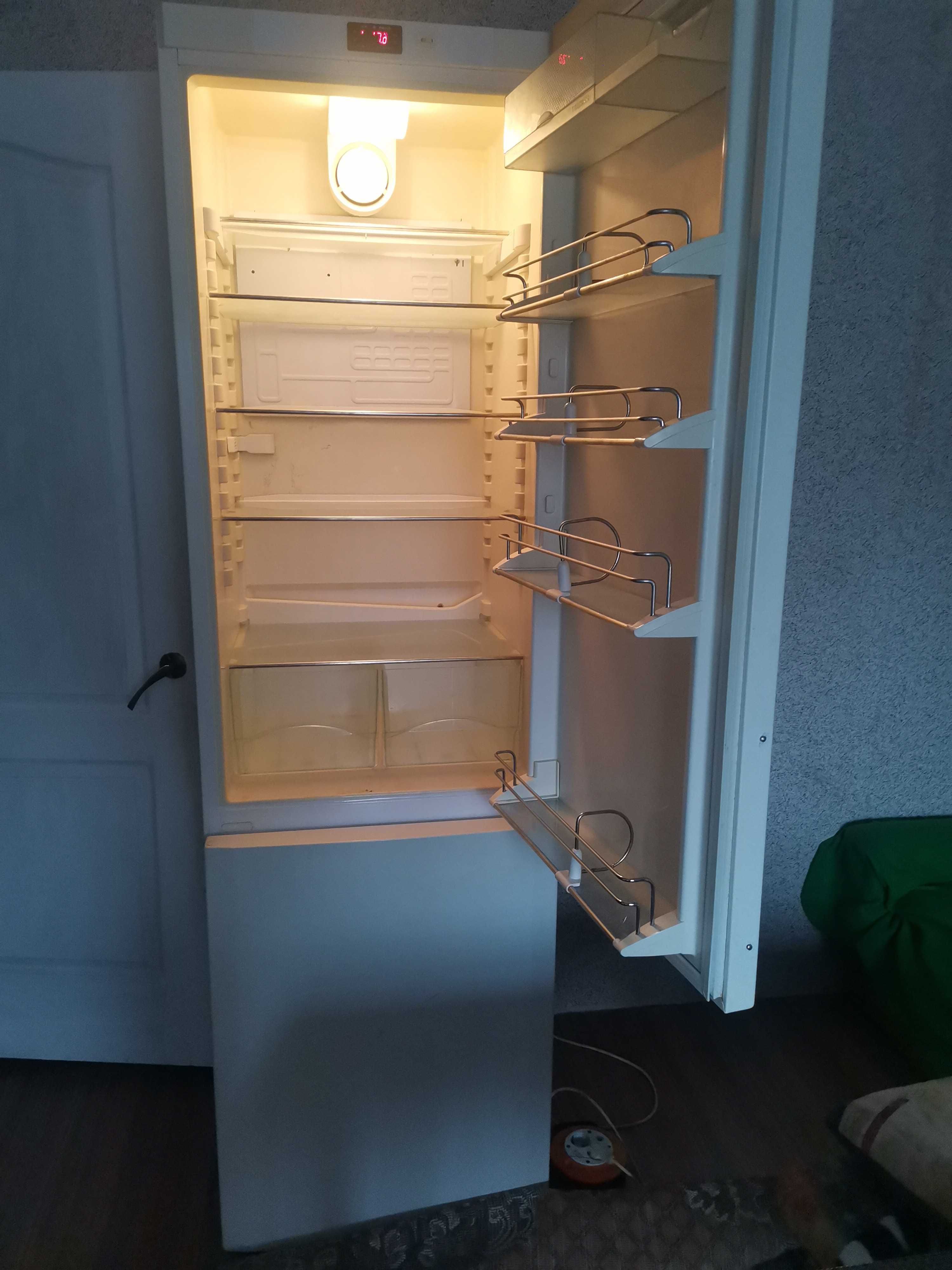 Холодильник Liebherr 4013