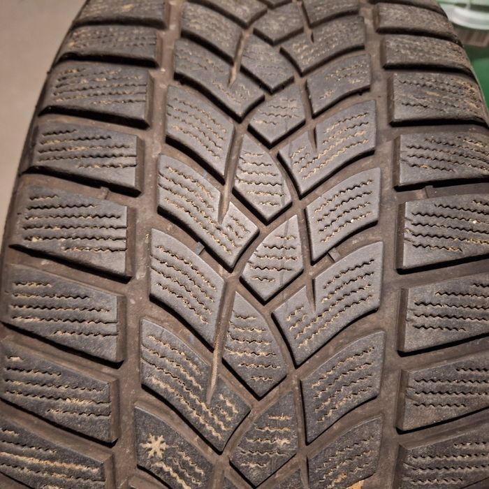 OPONA 235/50R19 GOODYEAR UG Performance + DOT 2722 6.5MM