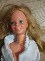 Lalka Skipper Mattel w ubranku Barbie