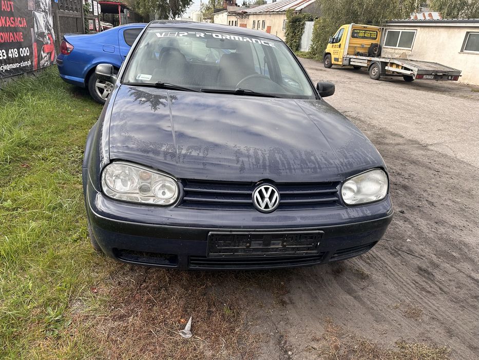Części Golf IV 99r 1.6SR Silnik Skrzynia Maska Lampa Drzwi Klapa