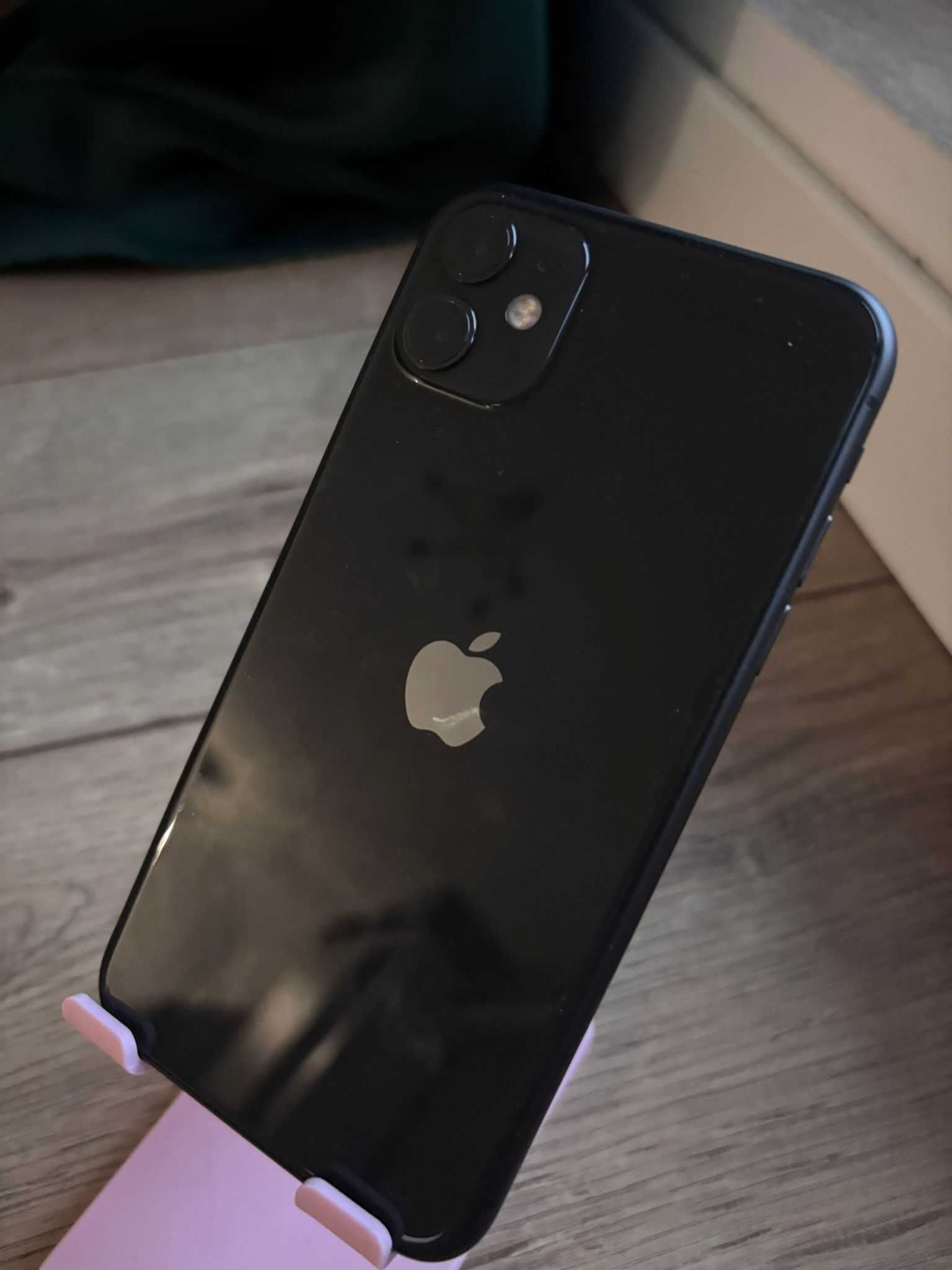 Iphone 11 Czarny plus oryginalny kabel i opakowanie, bateria 81%