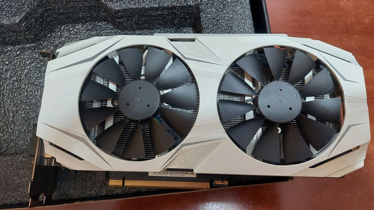 Відеокарта Asus GTX 1060 3gb. ddr5