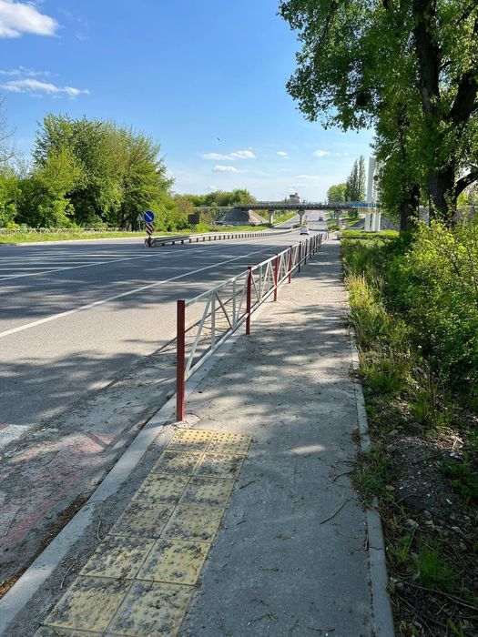 Земельна ділянка біля траси Хмельницький -Чернівці від власника.