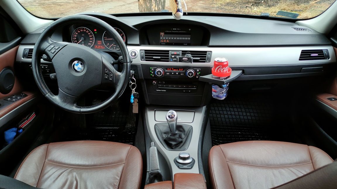 BMW seria 3 E91 320d 2007r m47 163km navi skóry hak