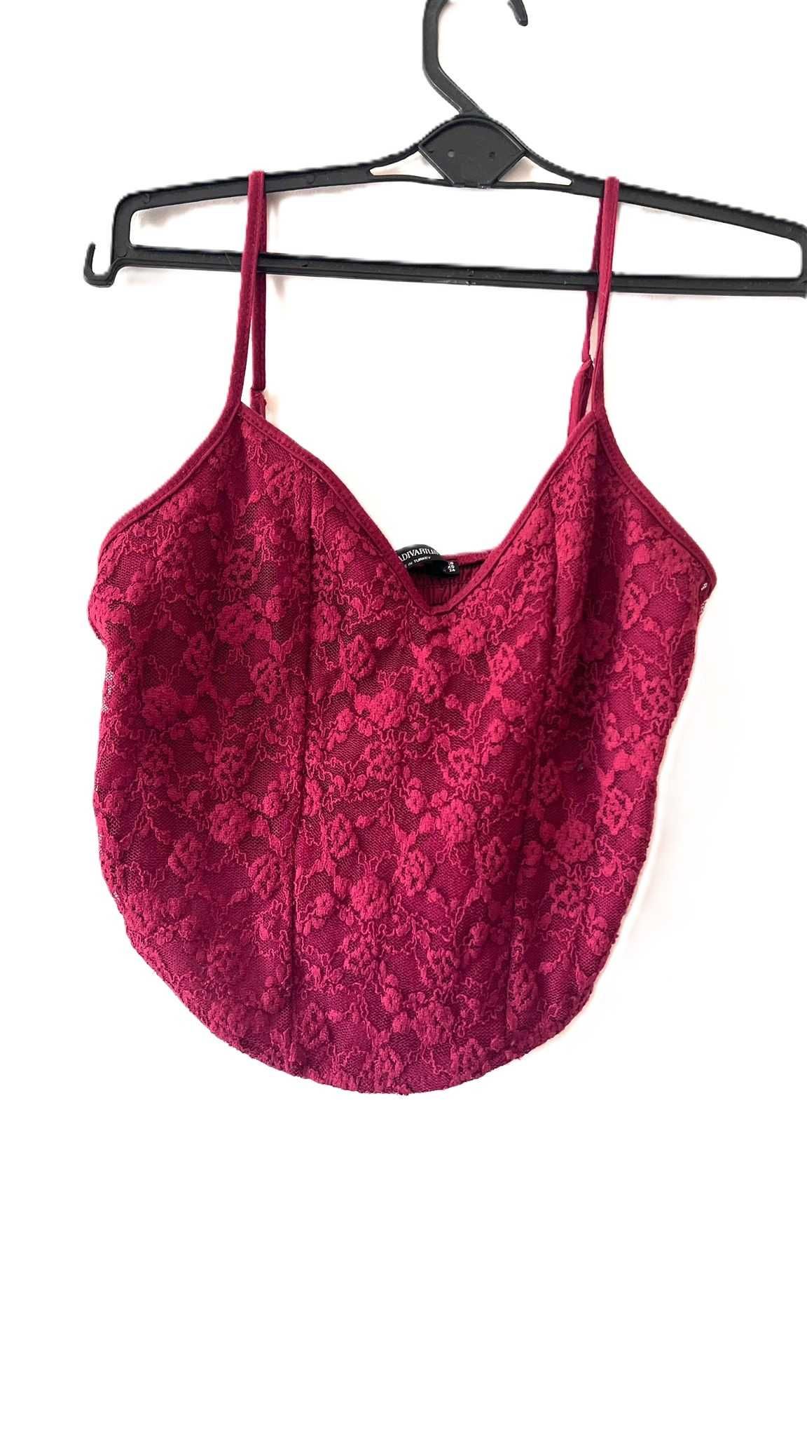 Top de renda Stradivarius