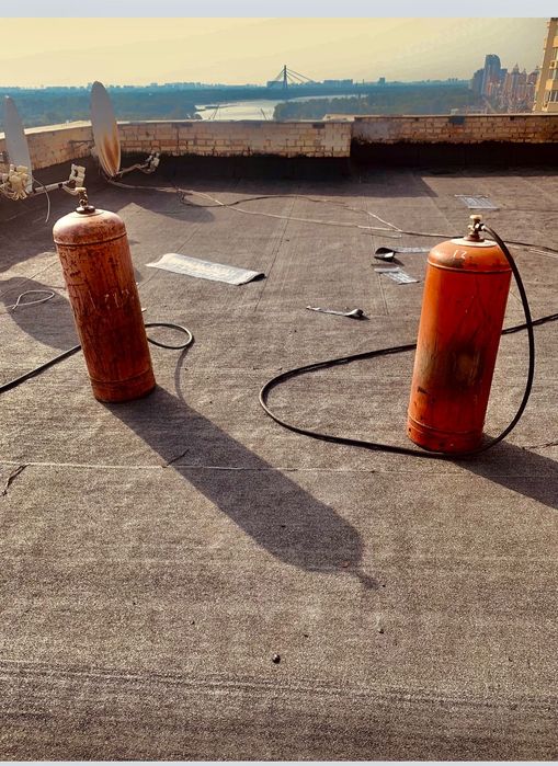 Покрівельні роботи Київ та область. Кровельщики. Ремонт мягкой крыши.