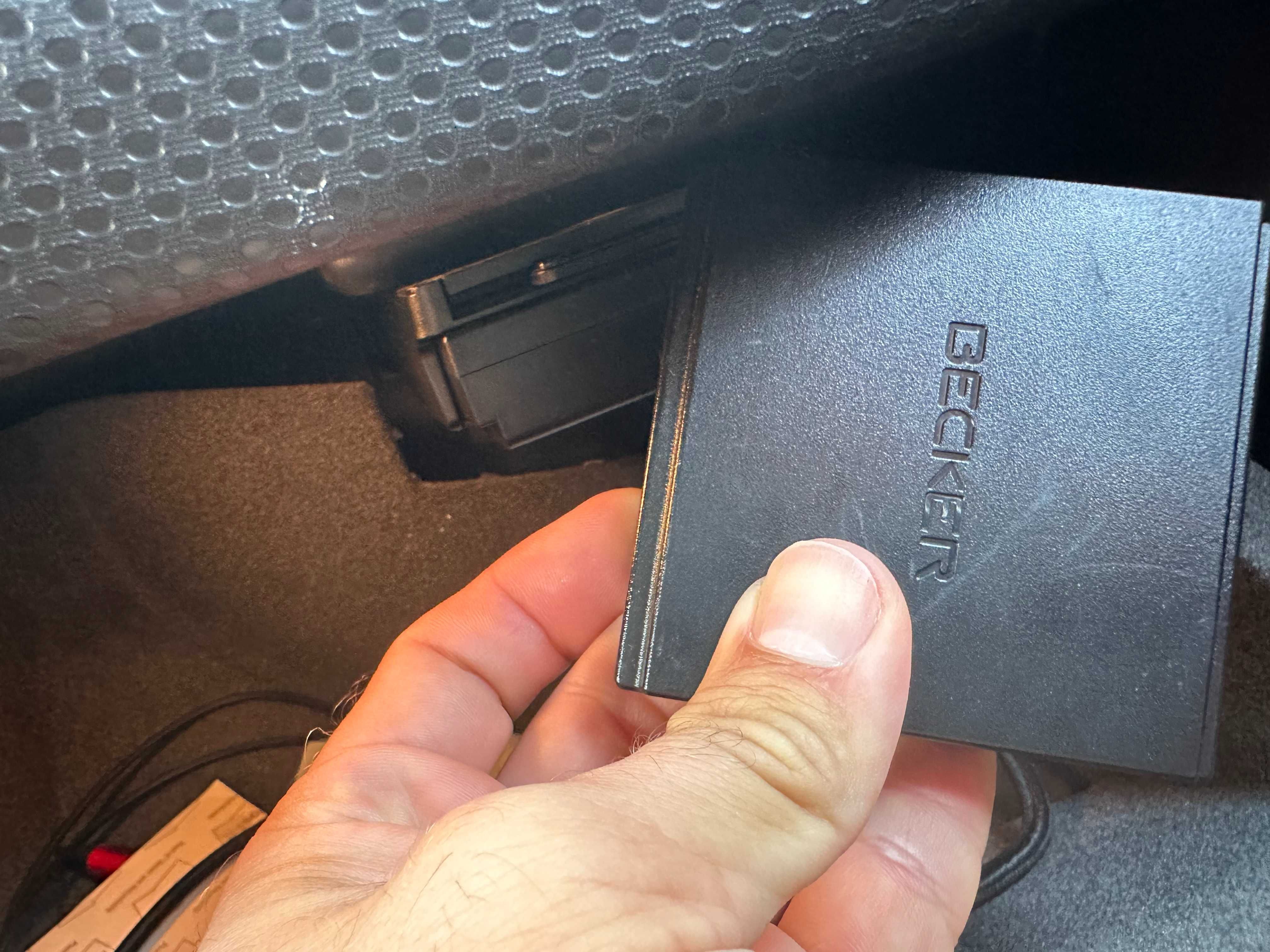 Mercedes B CLA GLA Becker box Carplay Android Audo Youtube Google Mapa