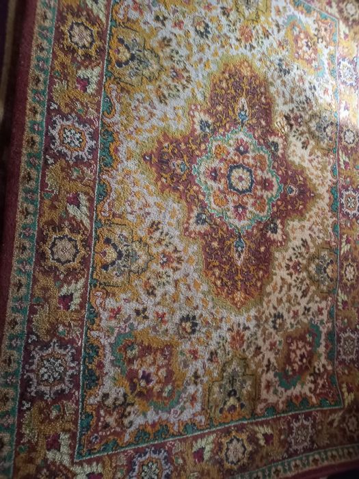 Ковер времен СССР размер 2м на 1.37м