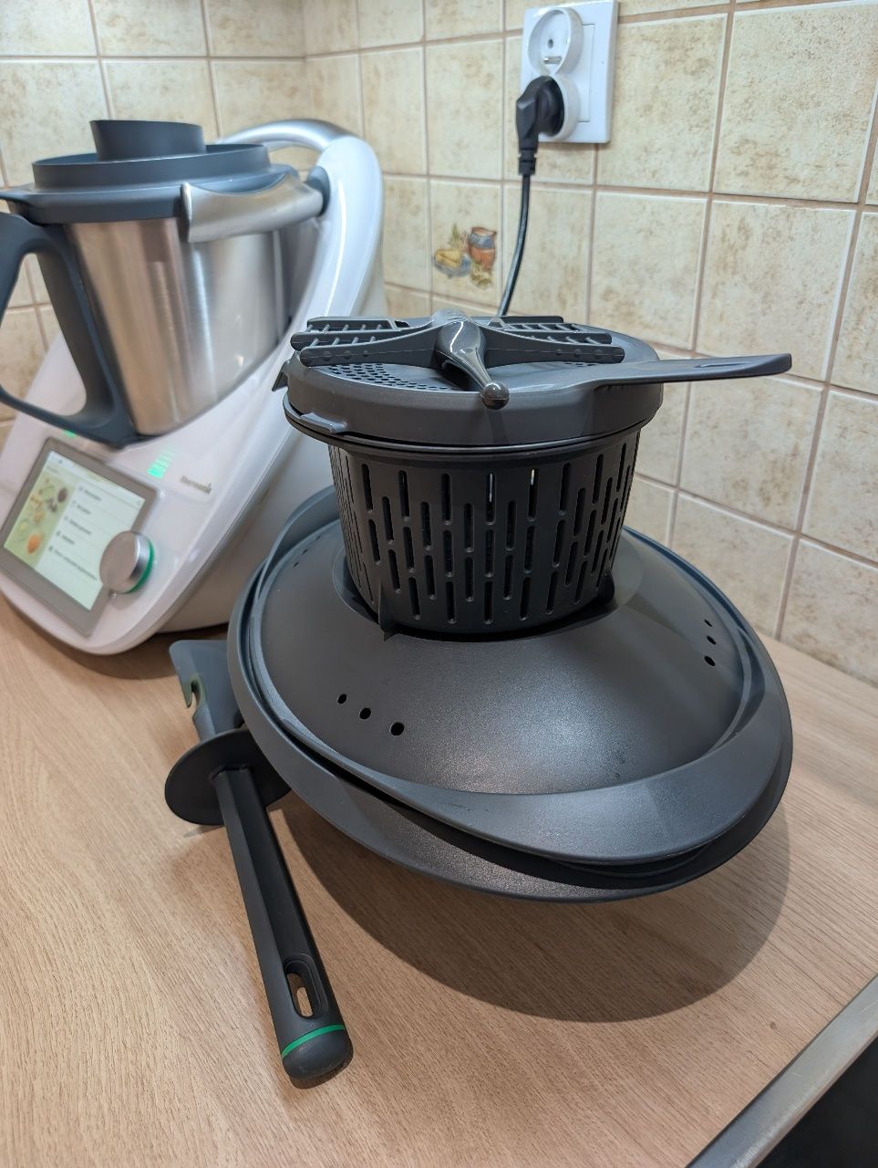 Thermomix TM6 – stan idealny, bardzo mało używany, pełen komplet